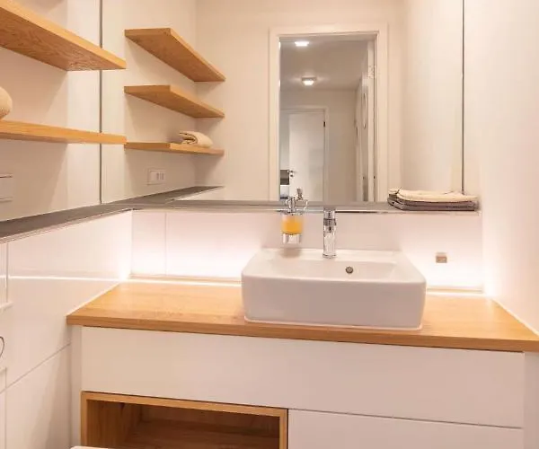 Schippers Huus 12 - Bowendeck